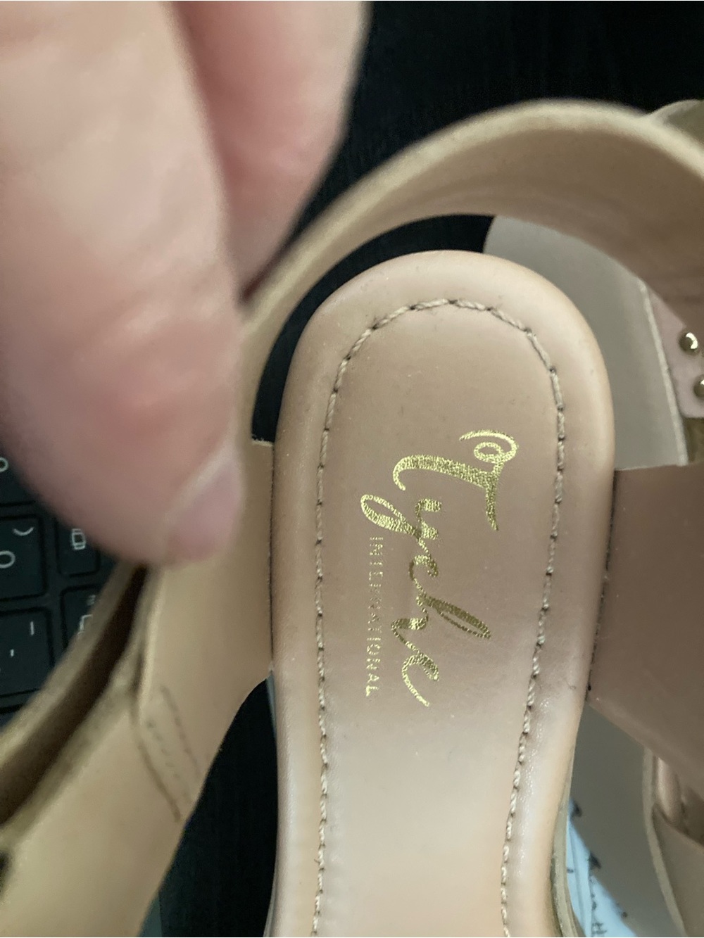 Tyche platform sandals in 💯 leather…made in Brazil. - Picture 5 of 6